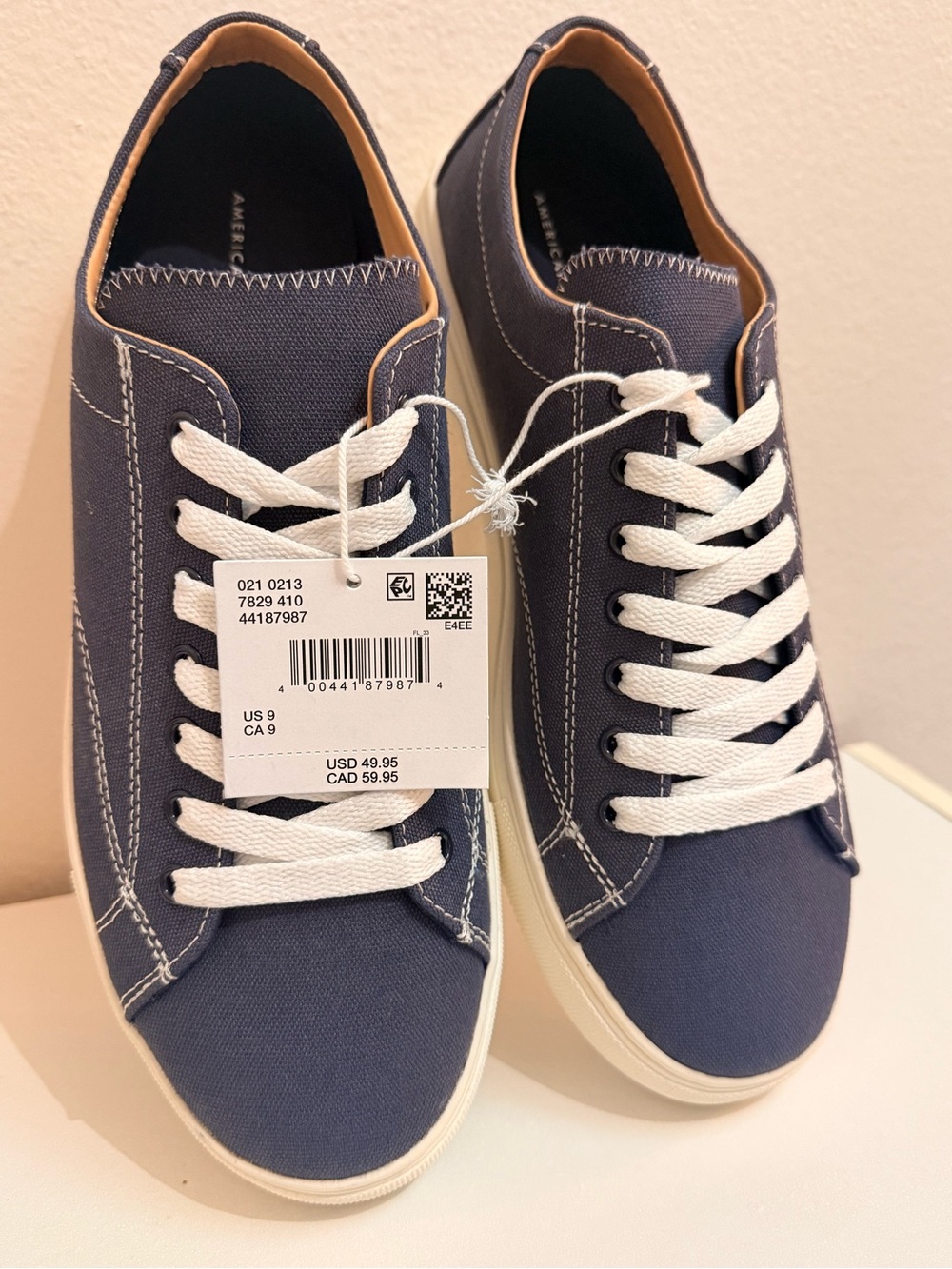 American Eagle Outfitters Navy Canvas Low-Top Sneakers with White Laces